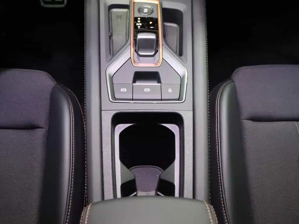 Cupra Leon Sportstourer 1.5 AHK Kamera elek. Sitz 07/2025-photo-17