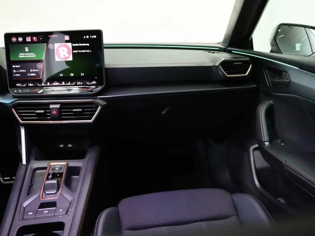Cupra Leon Sportstourer 1.5 AHK Kamera elek. Sitz 07/2025-photo-18