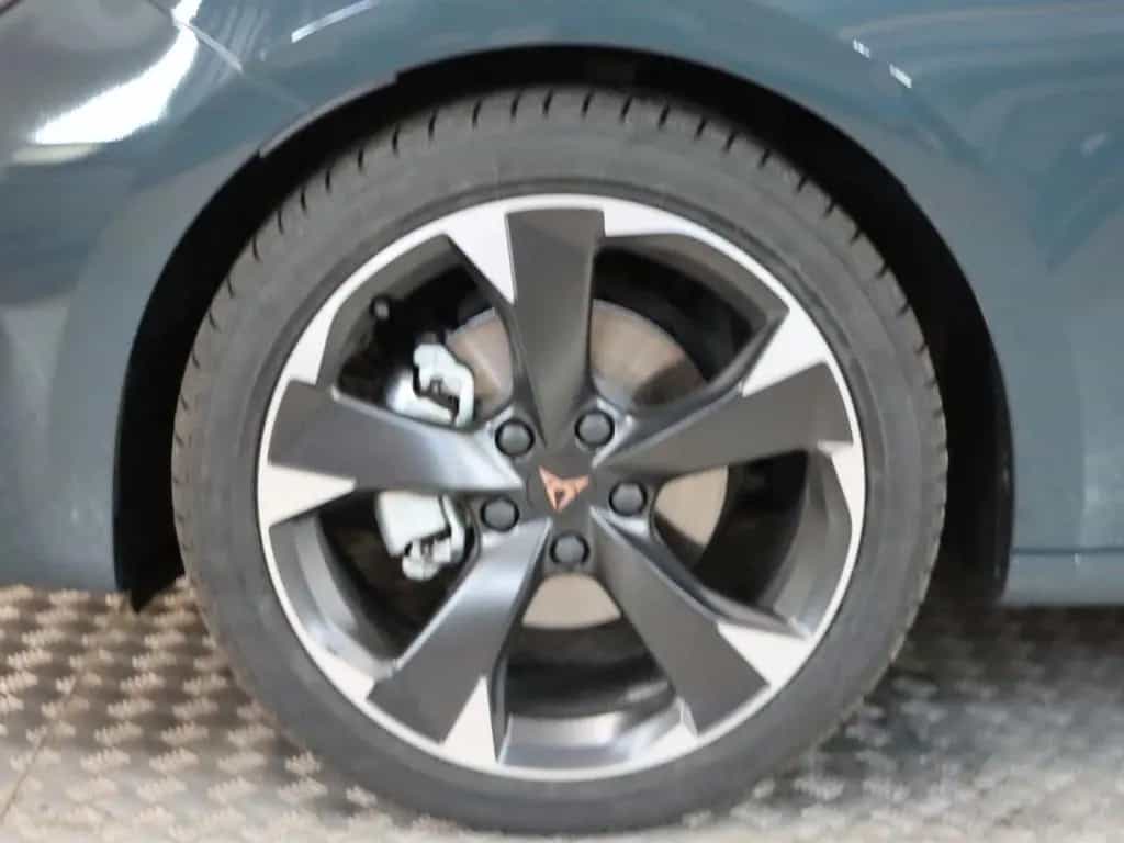 Cupra Leon Sportstourer 1.5 AHK Kamera elek. Sitz 07/2025-photo-25