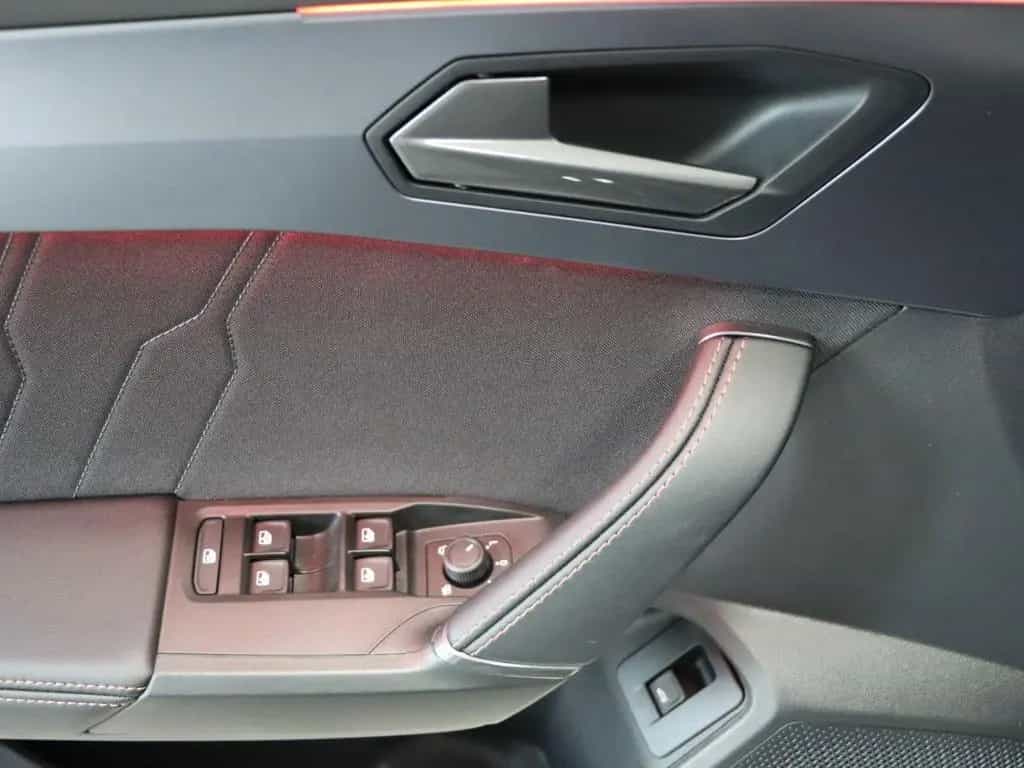 Cupra Leon Sportstourer 1.5 AHK Kamera elek. Sitz 07/2025-photo-6