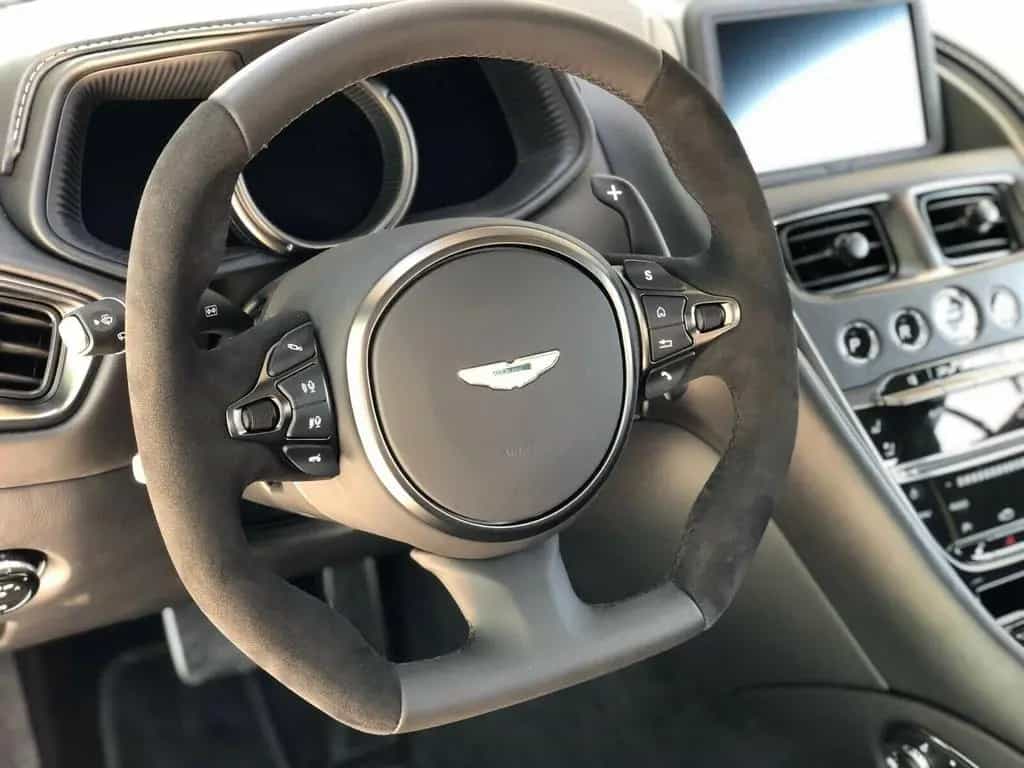Aston Martin DB11 5.2 V12 AMR AMR 08/2020-photo-11