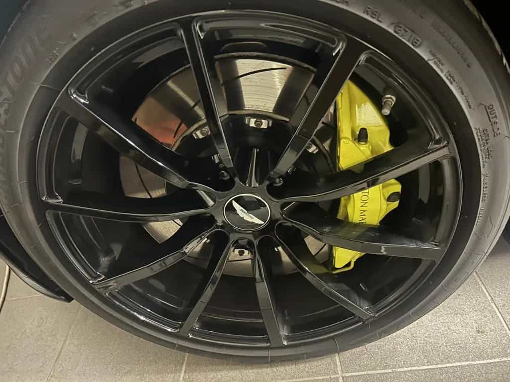 Aston Martin DB11 5.2 V12 AMR AMR 08/2020-photo-4