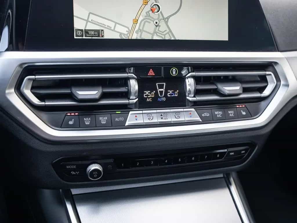 BMW 320 d Touring M Sport 12/2020-photo-17