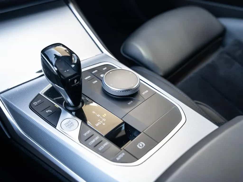 BMW 320 d Touring M Sport 12/2020-photo-18