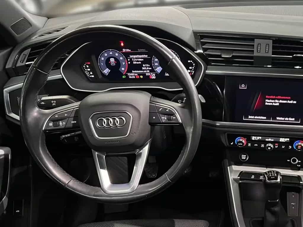 Audi Q3 35 TFSI advanced AHK KomfortPaket Privacy 01/2021-photo-10