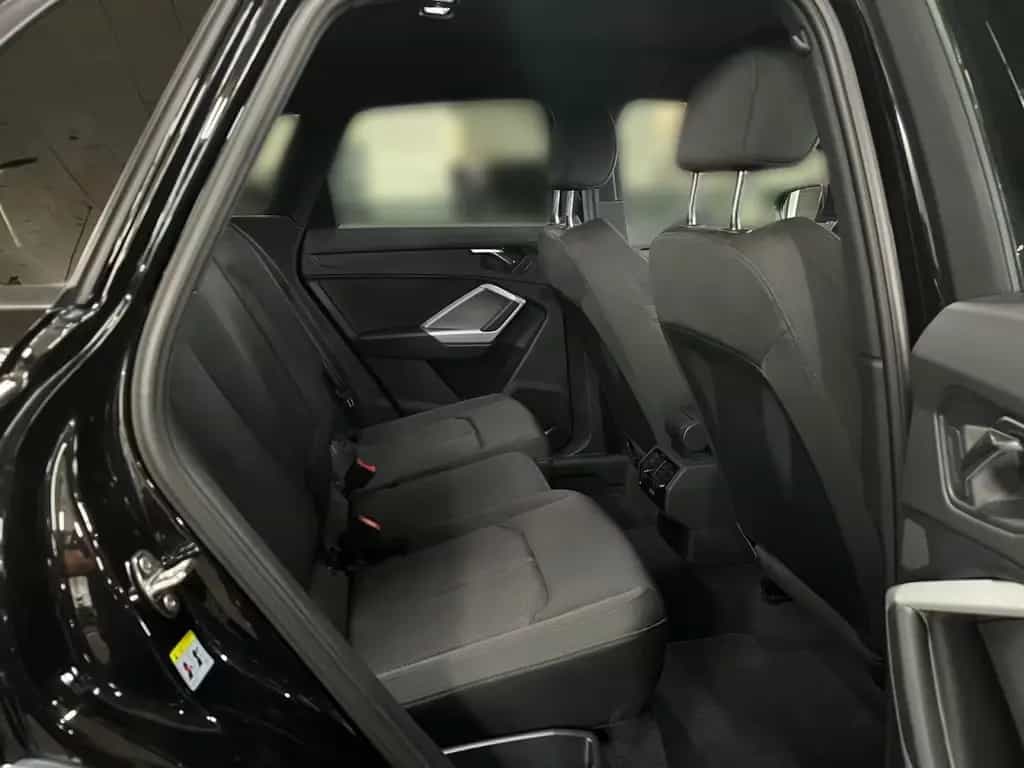 Audi Q3 35 TFSI advanced AHK KomfortPaket Privacy 01/2021-photo-14
