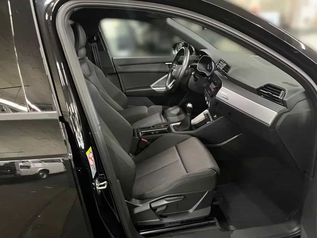 Audi Q3 35 TFSI advanced AHK KomfortPaket Privacy 01/2021-photo-15