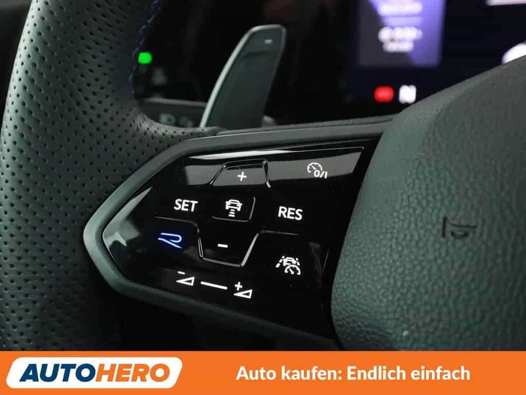 Volkswagen Golf VIII 2.0 TSI R 4Motion Aut.*NAVI*IQLED*ACC* 12/2021-photo-32
