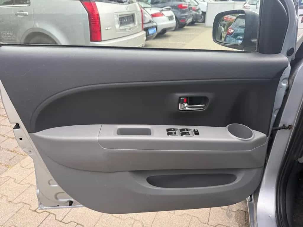 Daihatsu Sirion 1.5 S Klima-Servo+Tüv Neu- Garantie 04/2009-photo-15