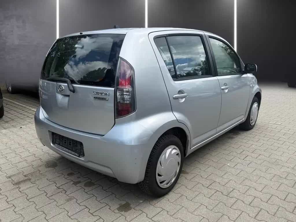 Daihatsu Sirion 1.5 S Klima-Servo+Tüv Neu- Garantie 04/2009-photo-3