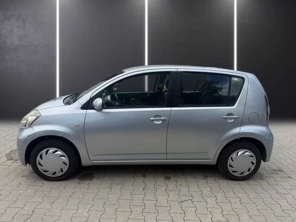 Daihatsu Sirion 1.5 S Klima-Servo+Tüv Neu- Garantie 04/2009-photo-5