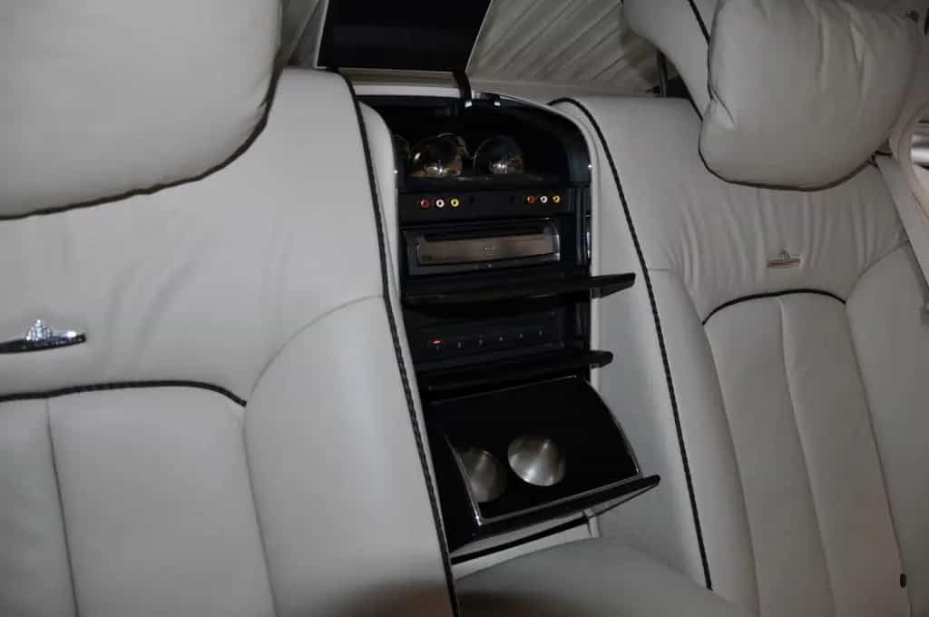 Maybach 57 S * Sonderlack-Bahamas Blau+Solar++FACELIFT 05/2010-photo-13