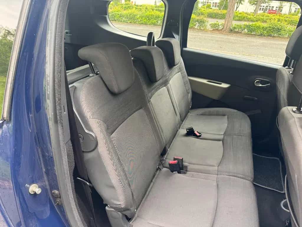 Dacia Lodgy TCe 115 Lauréate Lauréate 01/2017-photo-11