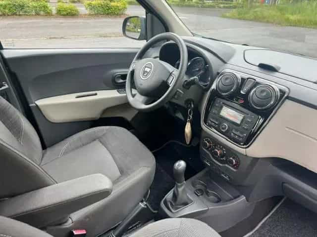 Dacia Lodgy TCe 115 Lauréate Lauréate 01/2017-photo-9