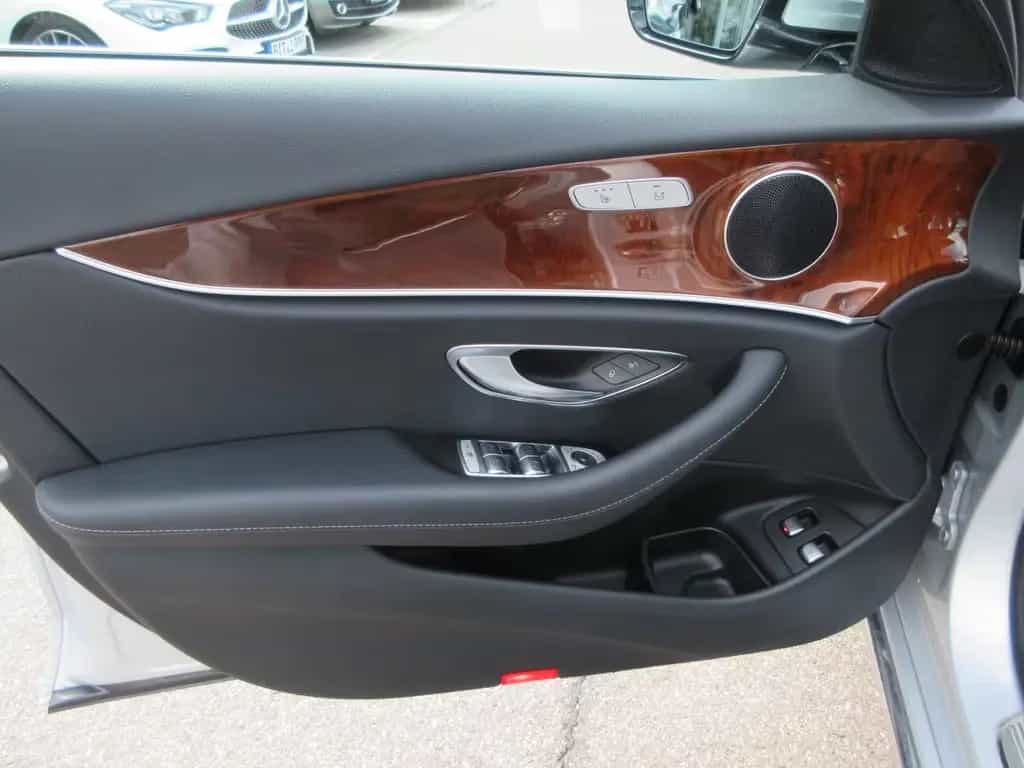Mercedes-Benz E 220 d T Avantgarde 9G LED COMAND 360° WideScr. 02/2019-photo-8