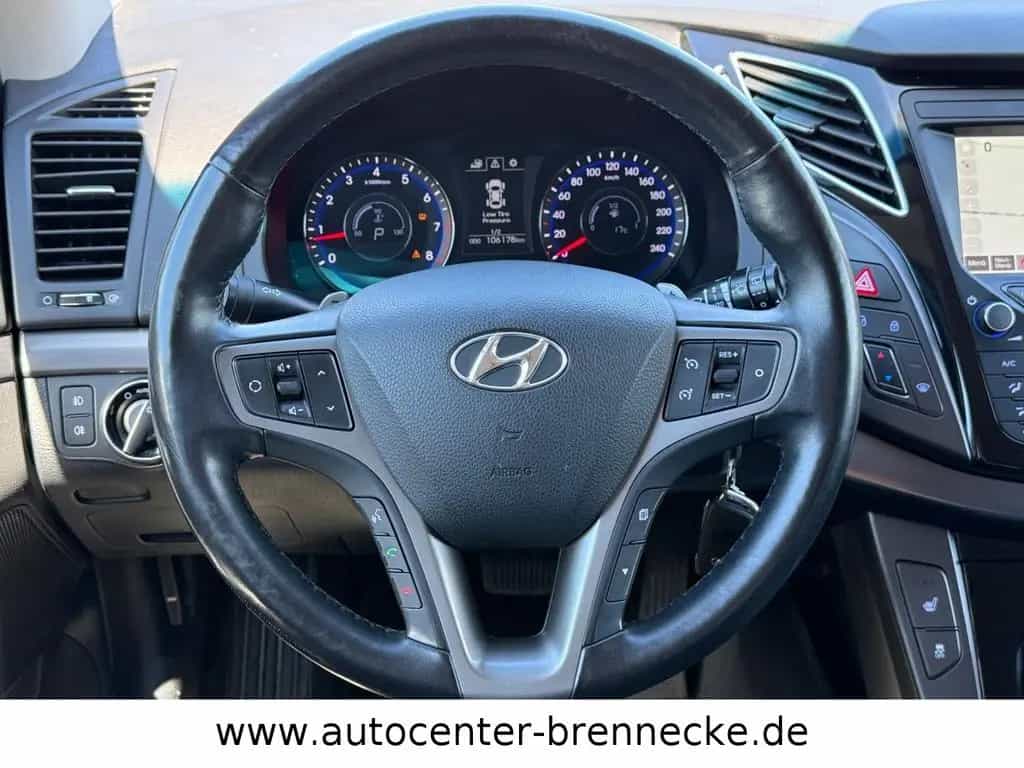 Hyundai i40 cw Trend*Panorama*Navi*8-fach* 09/2017-photo-10