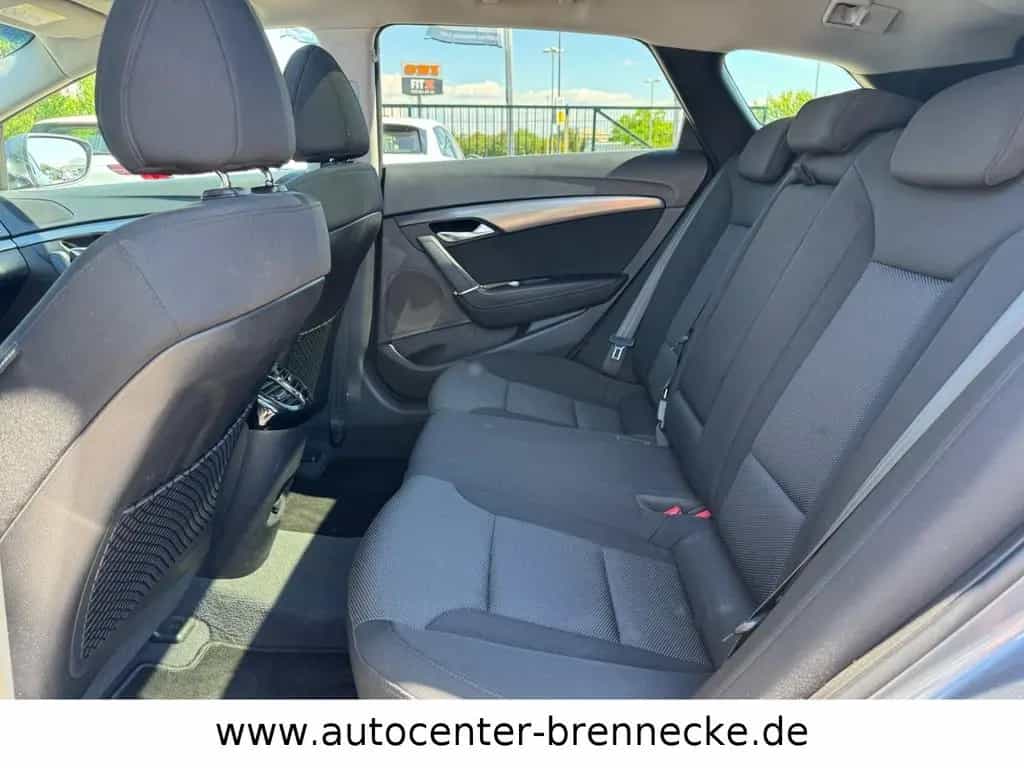 Hyundai i40 cw Trend*Panorama*Navi*8-fach* 09/2017-photo-13