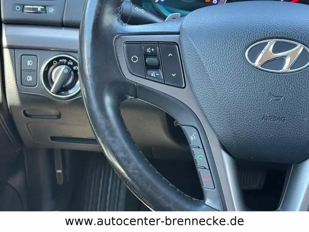 Hyundai i40 cw Trend*Panorama*Navi*8-fach* 09/2017-photo-15