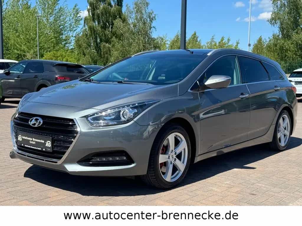 Hyundai i40 cw Trend*Panorama*Navi*8-fach* 09/2017-photo-2