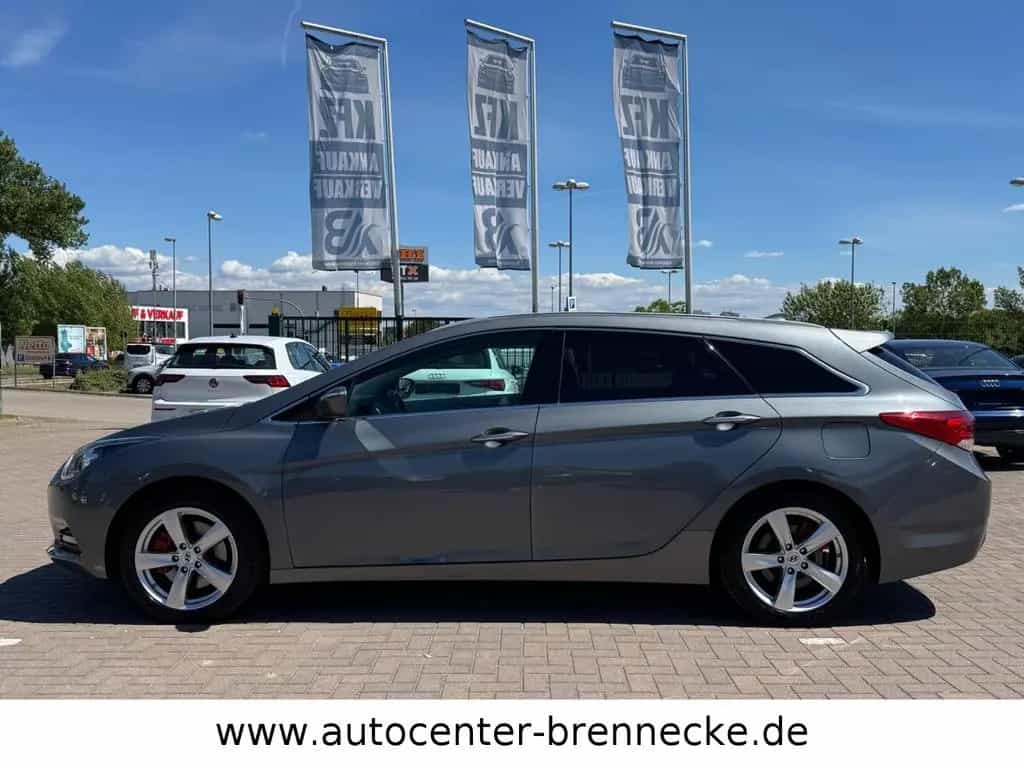 Hyundai i40 cw Trend*Panorama*Navi*8-fach* 09/2017-photo-7