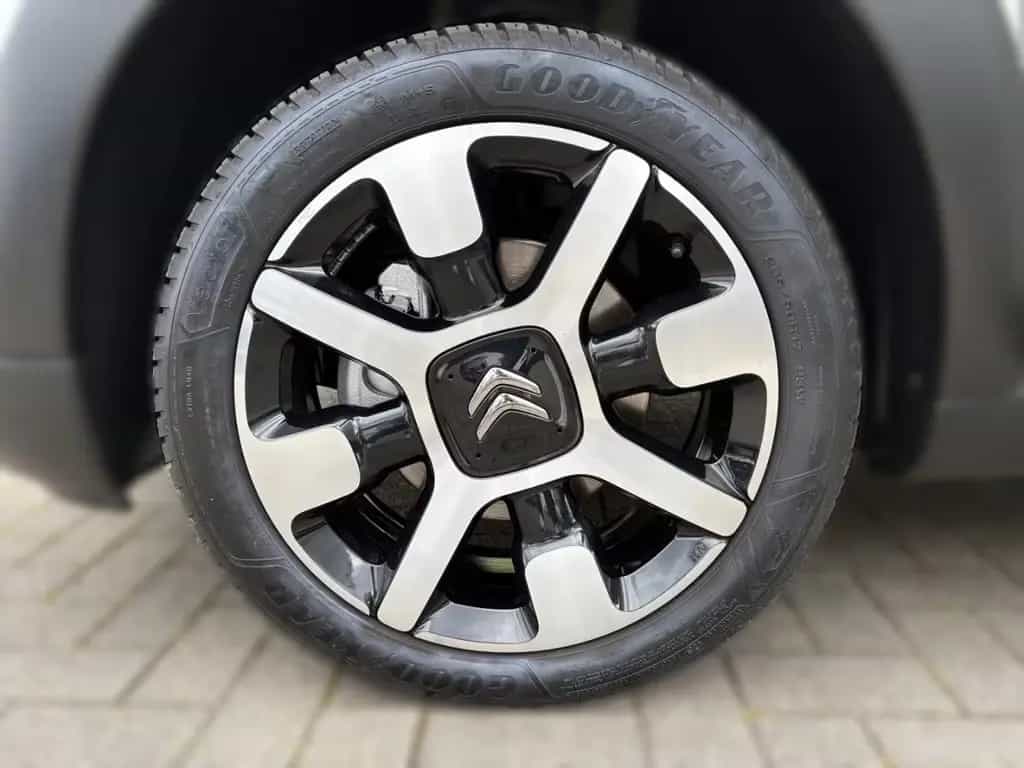 Citroën C4 Cactus Shine++NAVI!++PANO!++WIE NEU!++ 03/2019-photo-5