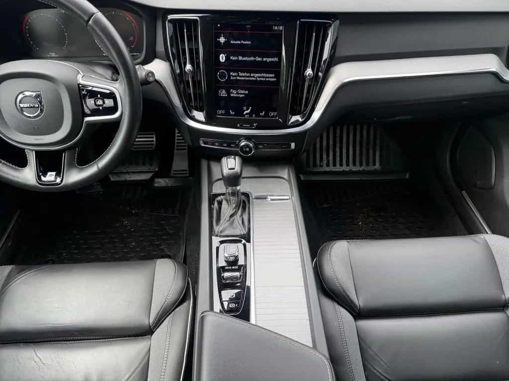 Volvo V60 //  R Design 08/2019-photo-10