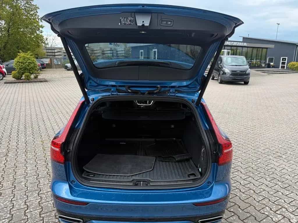 Volvo V60 //  R Design 08/2019-photo-14