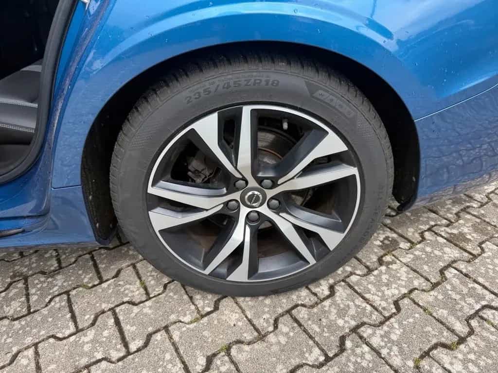 Volvo V60 //  R Design 08/2019-photo-16