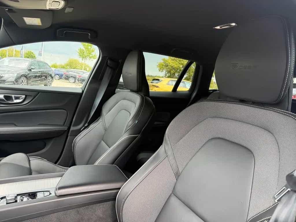 Volvo V60 //  R Design 08/2019-photo-19