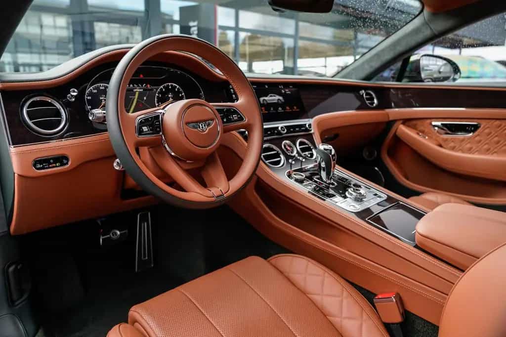Bentley Continental GT V8 Mulliner Blackline-Panorama 01/2022-photo-13