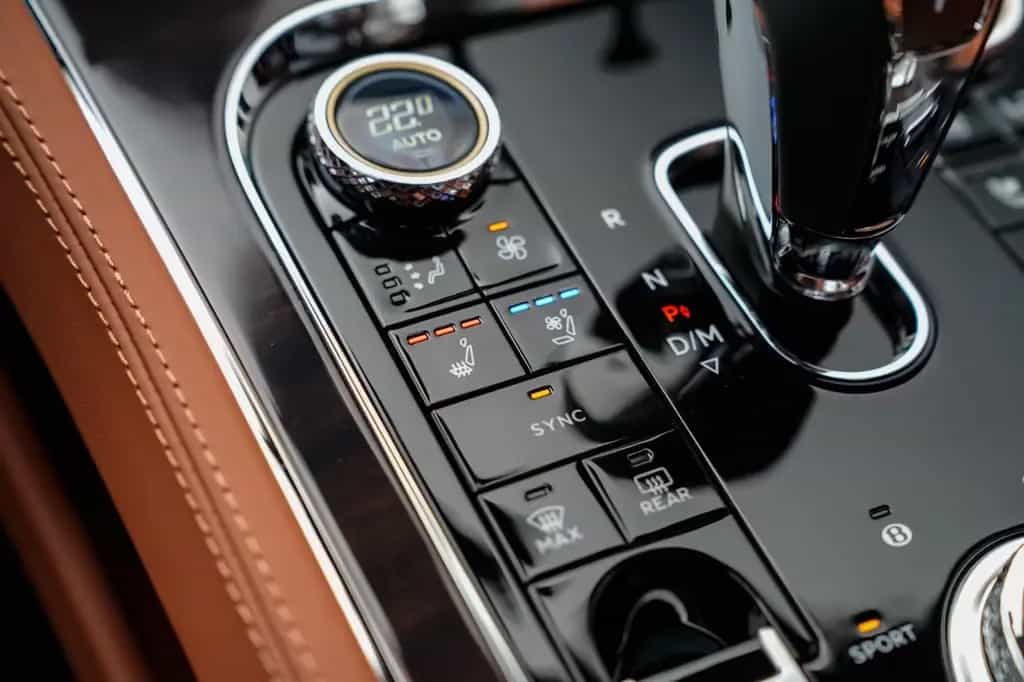 Bentley Continental GT V8 Mulliner Blackline-Panorama 01/2022-photo-16