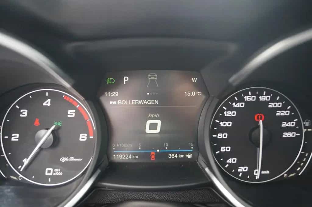 Alfa Romeo Stelvio Q4 *Pano*Navi*Kamera*Blind*SHZ*Front* 04/2019-photo-11