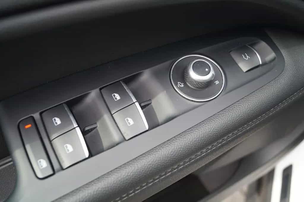 Alfa Romeo Stelvio Q4 *Pano*Navi*Kamera*Blind*SHZ*Front* 04/2019-photo-18