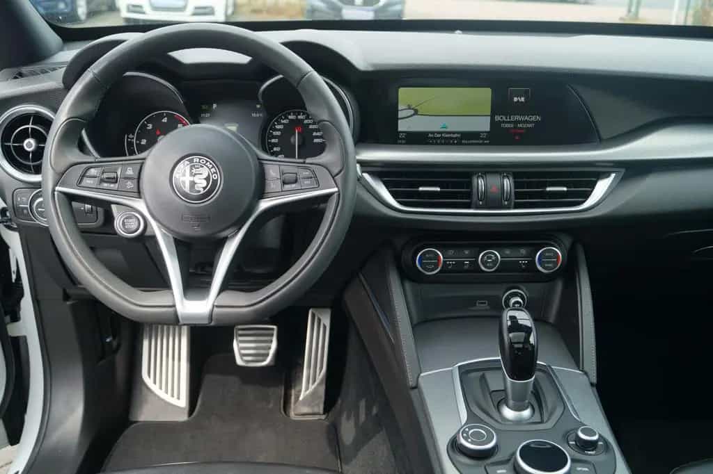 Alfa Romeo Stelvio Q4 *Pano*Navi*Kamera*Blind*SHZ*Front* 04/2019-photo-6
