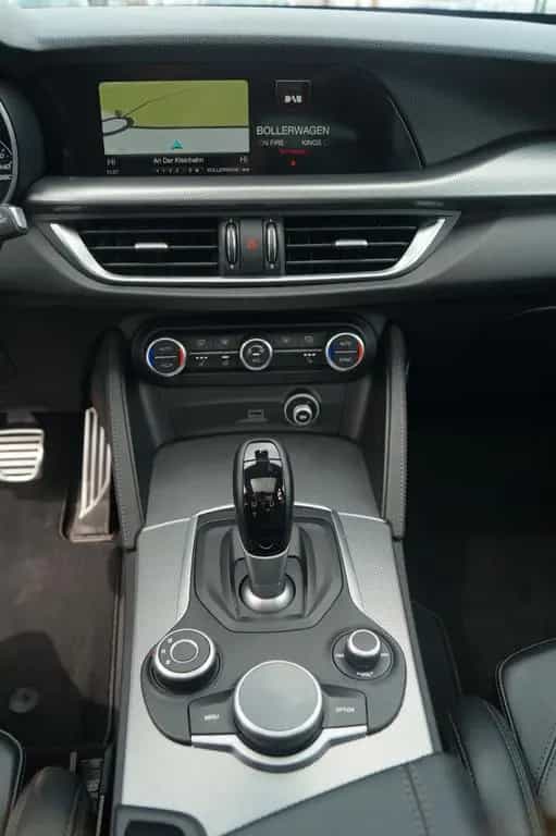 Alfa Romeo Stelvio Q4 *Pano*Navi*Kamera*Blind*SHZ*Front* 04/2019-photo-7