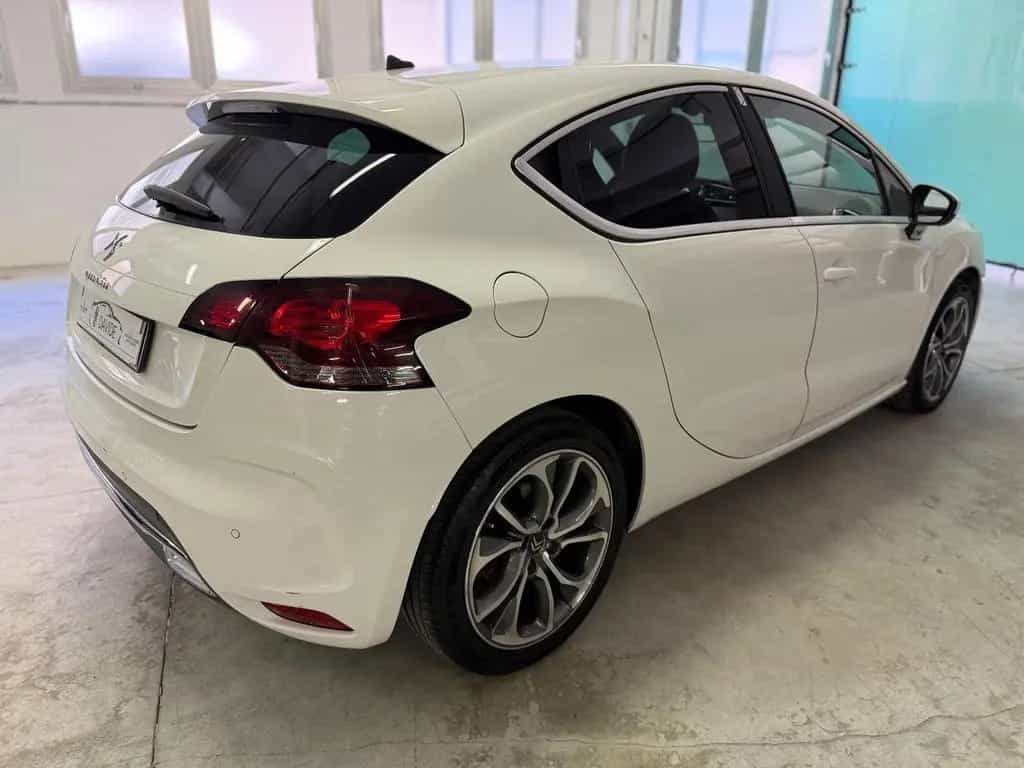 DS Automobiles DS4 Ds DS4 4 1.6 VTi 120 So Chic 12/2011-photo-4