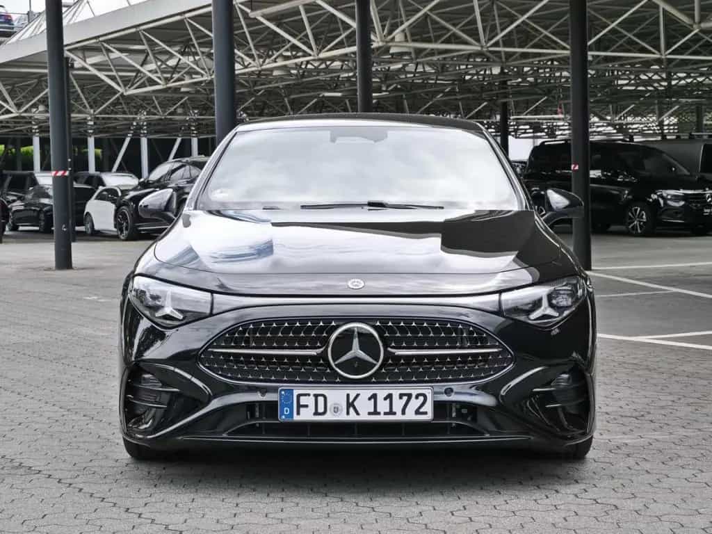 Mercedes-Benz CLA 220 AMG Night Panorama Distronic 360° AHK 05/2026-photo-1