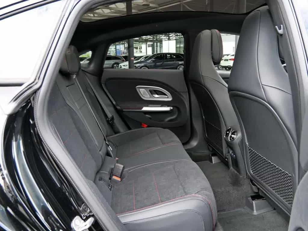 Mercedes-Benz CLA 220 AMG Night Panorama Distronic 360° AHK 05/2026-photo-10
