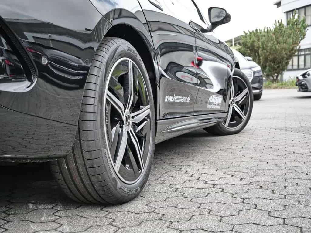 Mercedes-Benz CLA 220 AMG Night Panorama Distronic 360° AHK 05/2026-photo-4