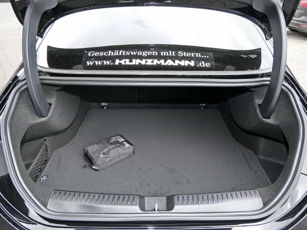 Mercedes-Benz CLA 220 AMG Night Panorama Distronic 360° AHK 05/2026-photo-5