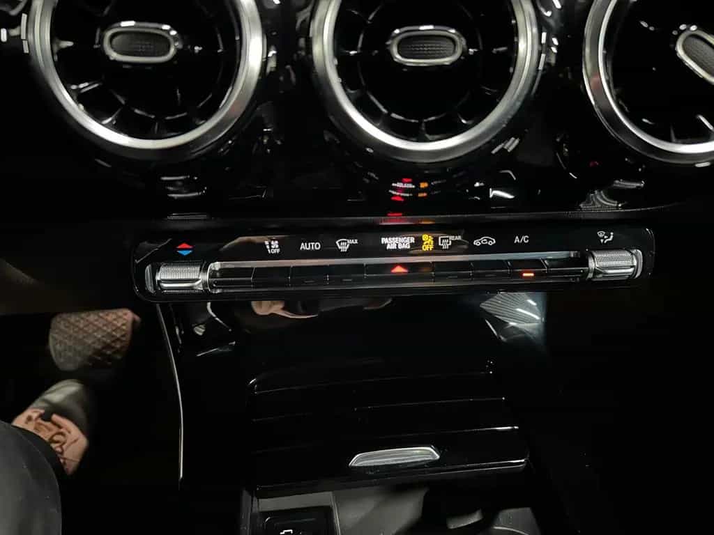 Mercedes-Benz A 250 Lim. 4Matic Progressive*18Zoll*AHK*KAMERA* 03/2021-photo-19