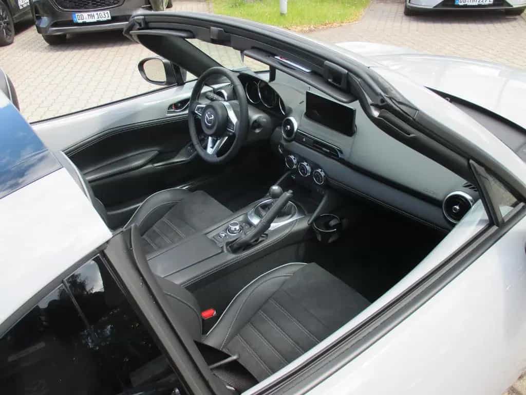 Mazda MX-5 2RHT 1.5L SKYACTIV-G 132 6MT RWD Homura 05/2026-photo-11