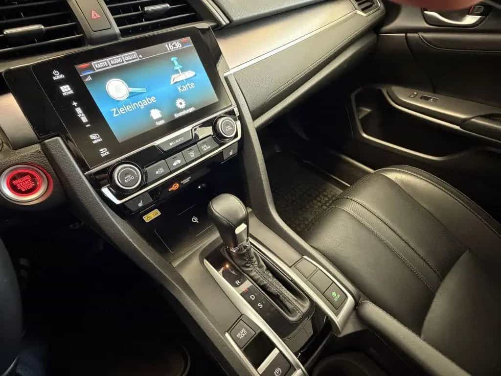 Honda Civic 1.5 i-VTEC Turbo CVT Executive + AHK + 05/2017-photo-19