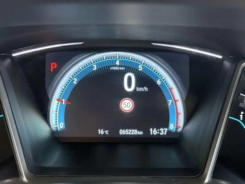 Honda Civic 1.5 i-VTEC Turbo CVT Executive + AHK + 05/2017-photo-21