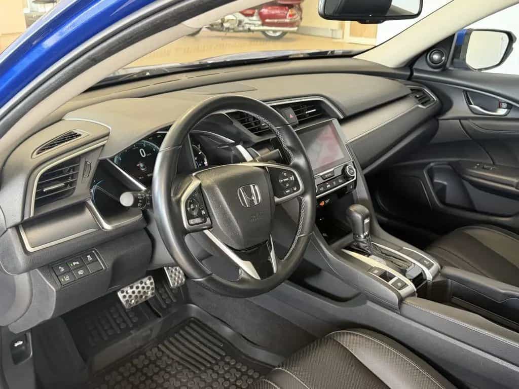 Honda Civic 1.5 i-VTEC Turbo CVT Executive + AHK + 05/2017-photo-4