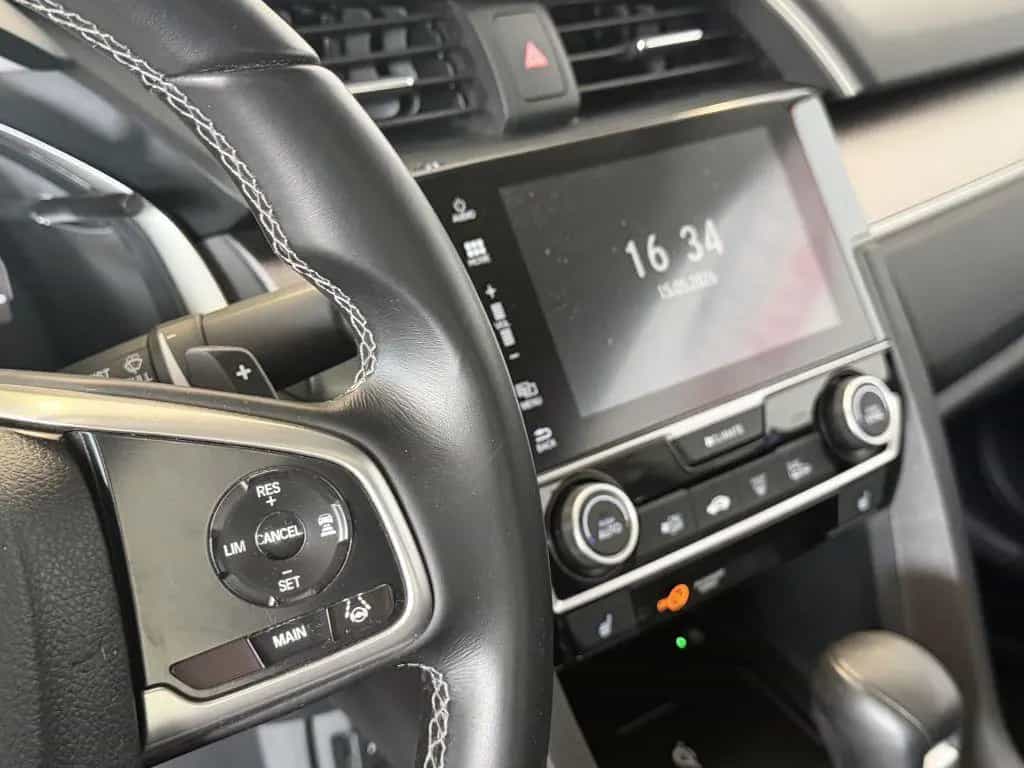 Honda Civic 1.5 i-VTEC Turbo CVT Executive + AHK + 05/2017-photo-9