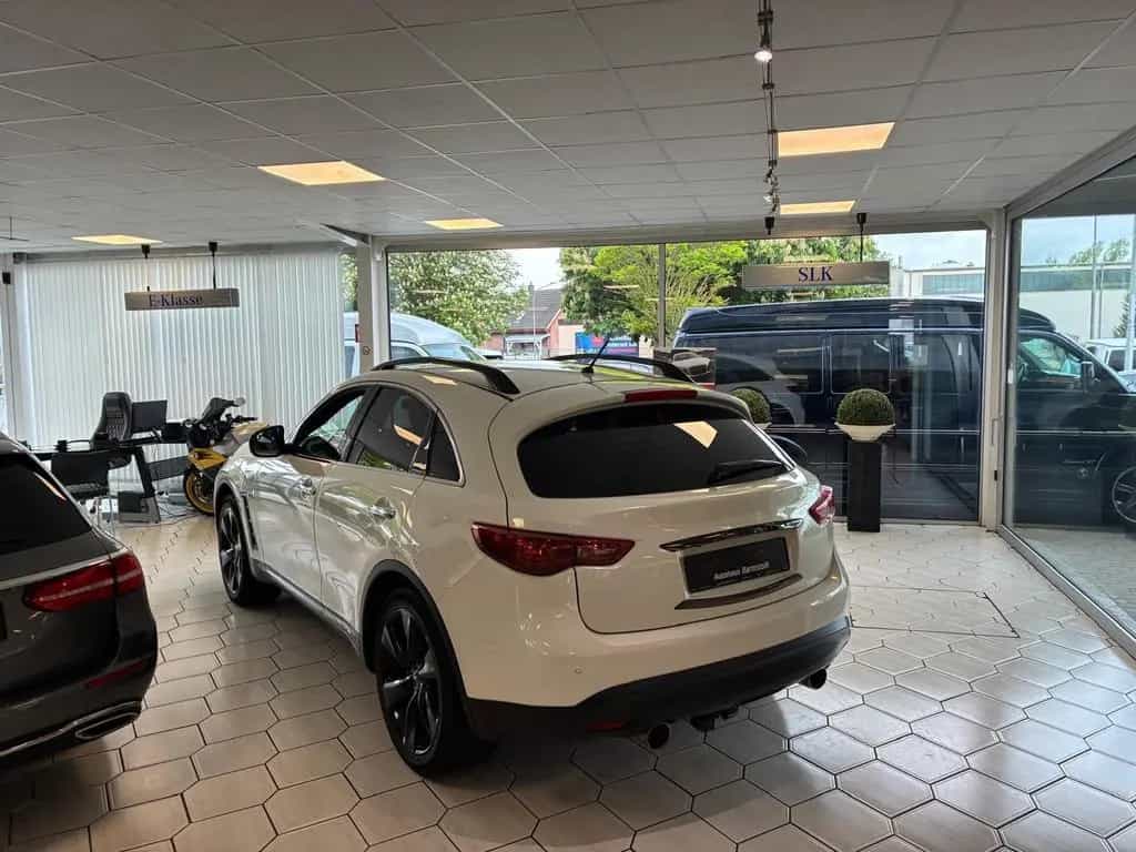 Infiniti QX70 30d GT Premium - AWD 04/2015-photo-18