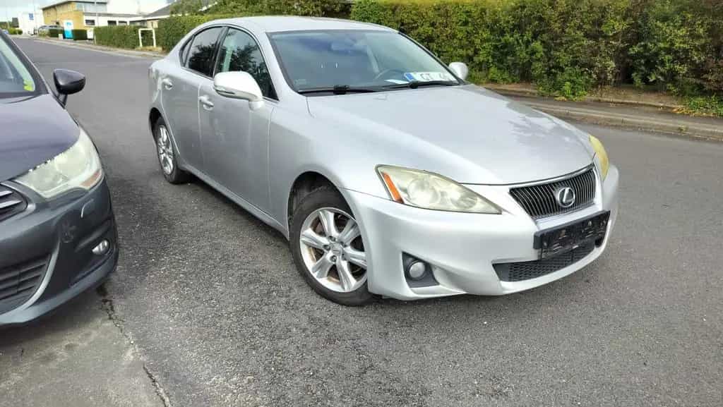 Lexus IS 200 200d Executive Line 12/2013-photo-1