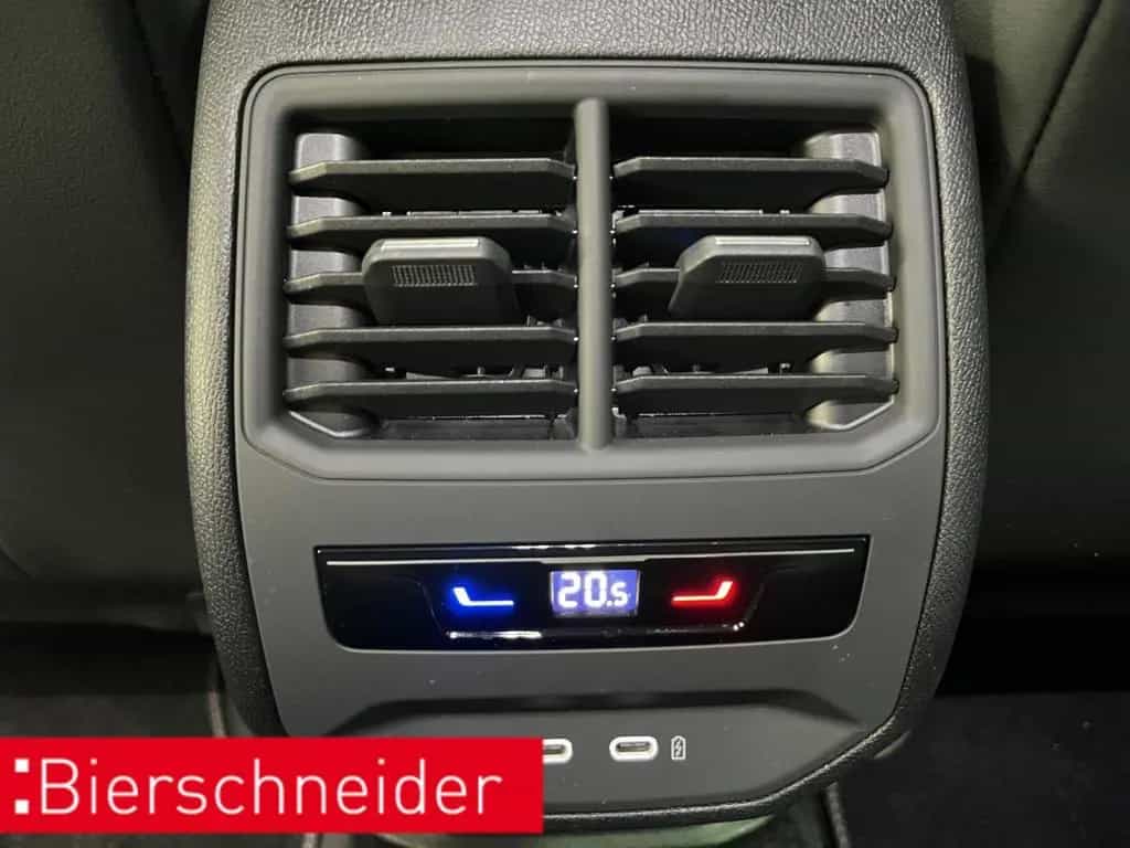 Cupra Leon SP 2.0 TSI DSG 4Dr VZ AHK BEATS REAR VIEW S 05/2022-photo-28