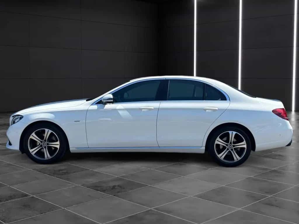 Mercedes-Benz E 200 Avantgarde*Sport*LED*Widescreen*Kamera* 09/2019-photo-18